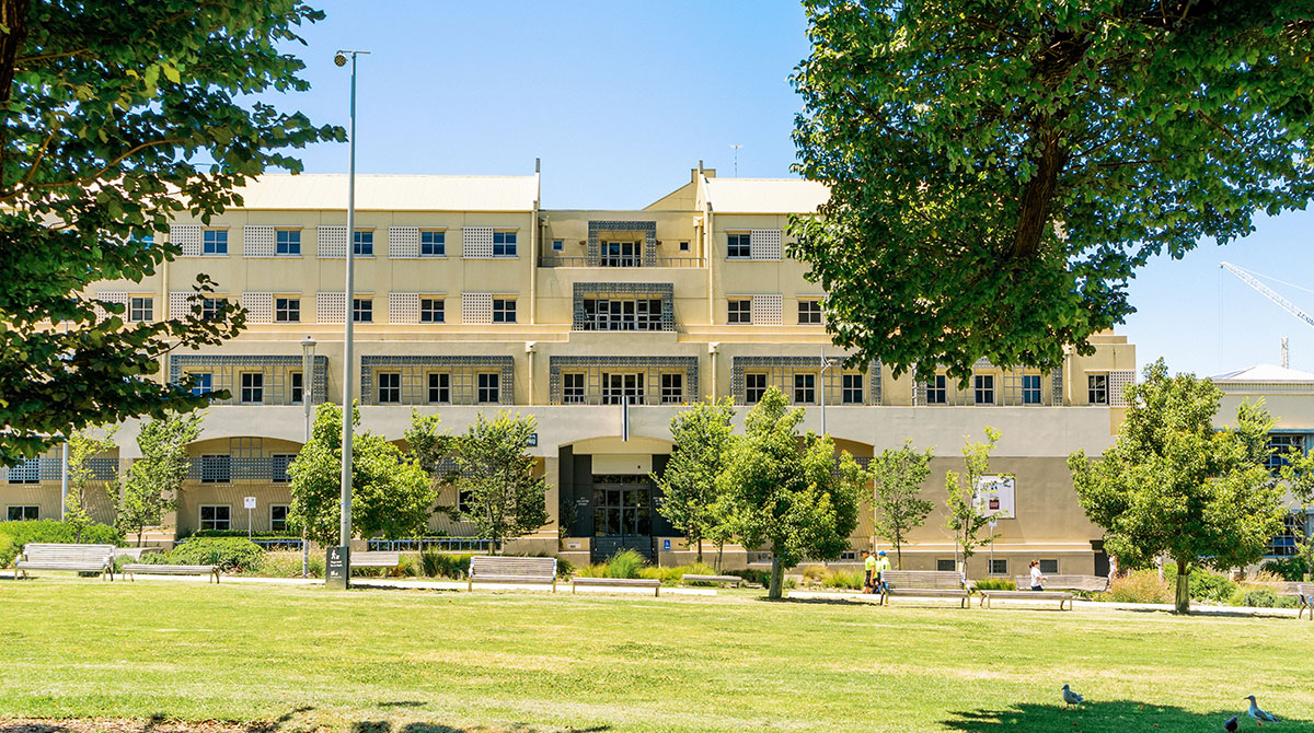 Melbourne Business School 